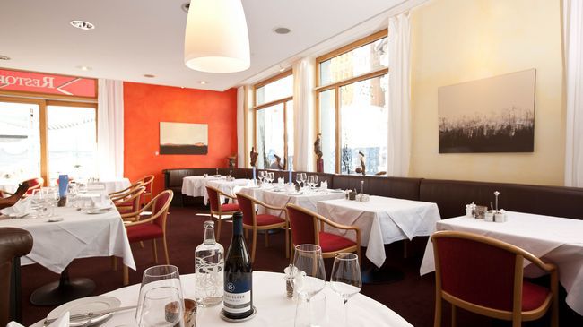 Badehotel Belvair 스쿠올 레스토랑 사진